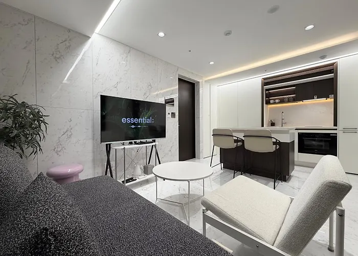Luxurious Gangnam House *
