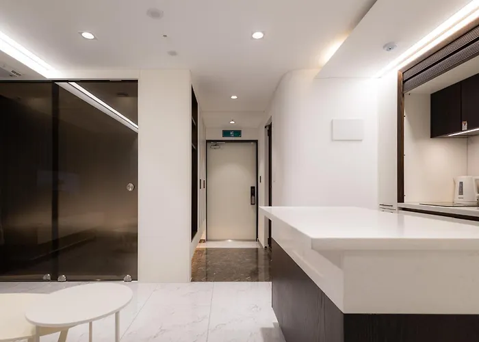 Luxurious Gangnam House *