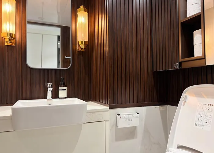 Luxurious Gangnam House *