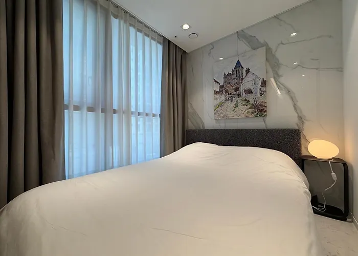 Luxurious Gangnam House *
